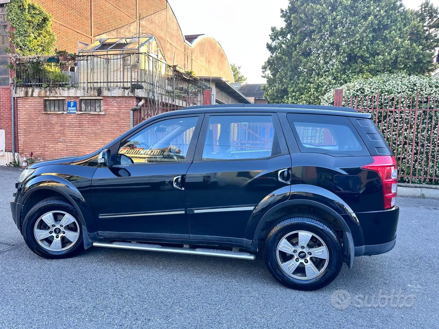 Mahindra Xuv500 2015 photo 4