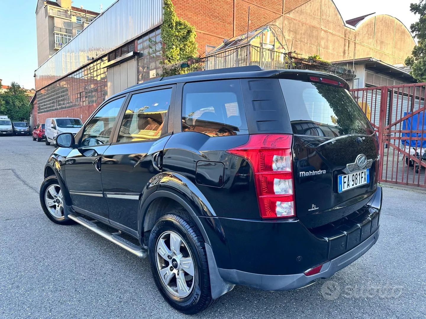 Mahindra Xuv500 2015 photo 3