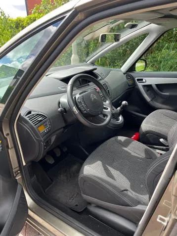 Citroen C4 Picasso 2012 photo 3