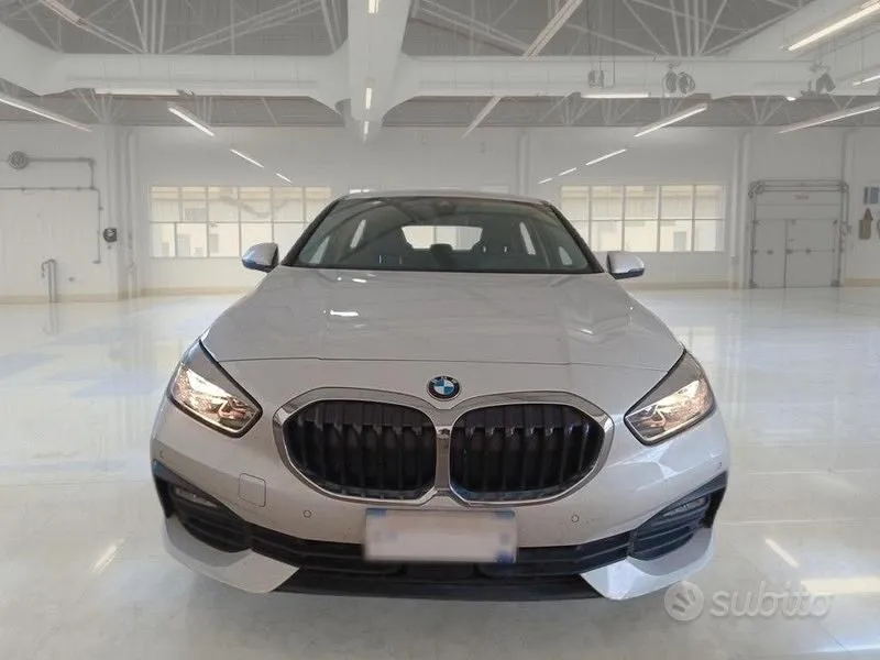 BMW 1 Series 2023 photo 2
