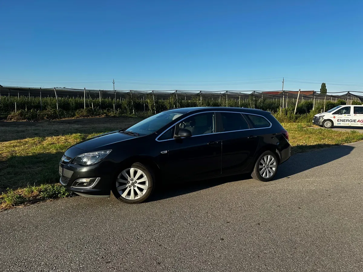 Opel Astra 2015 photo 3