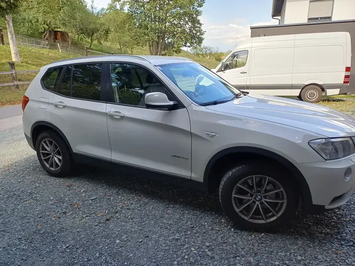 BMW X3 2012 photo 2