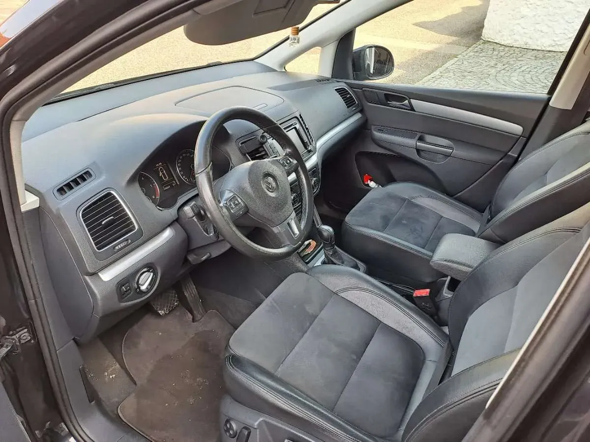Volkswagen Sharan 2012 photo 3