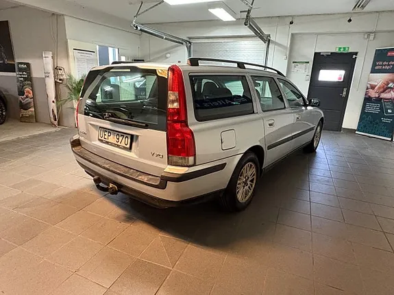 Volvo V70 2004 photo 3