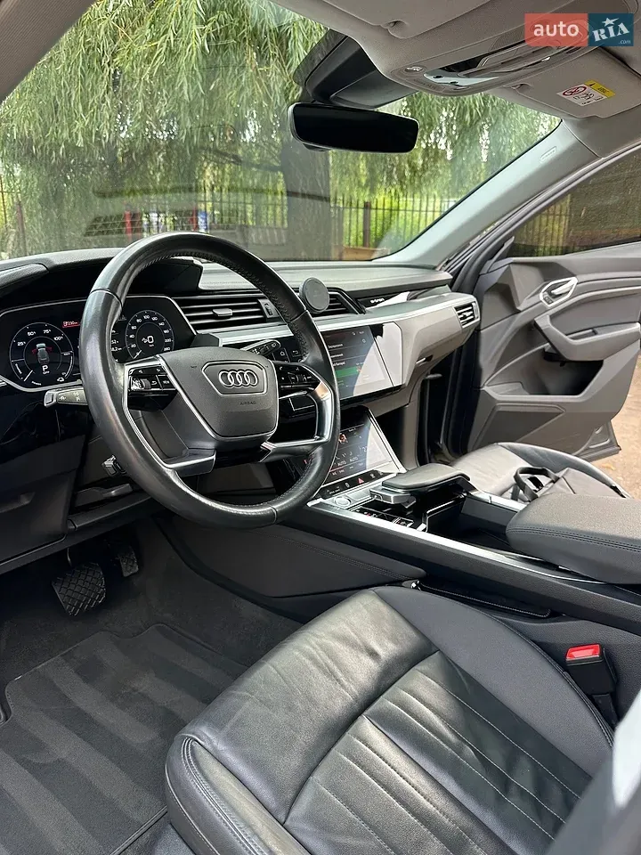 Audi E-Tron 2019 photo 2