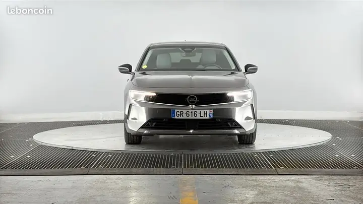 Opel Astra 2023 photo 2
