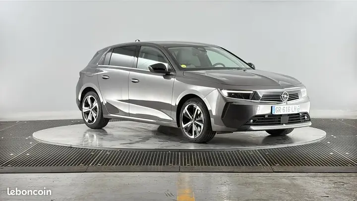 Opel Astra 2023 photo 3