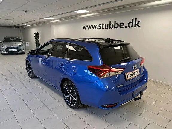 Toyota Auris 2018 photo 2