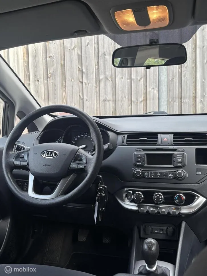 Kia Rio 2013 photo 2