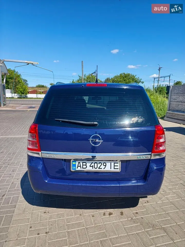 Opel Zafira 2009 photo 3