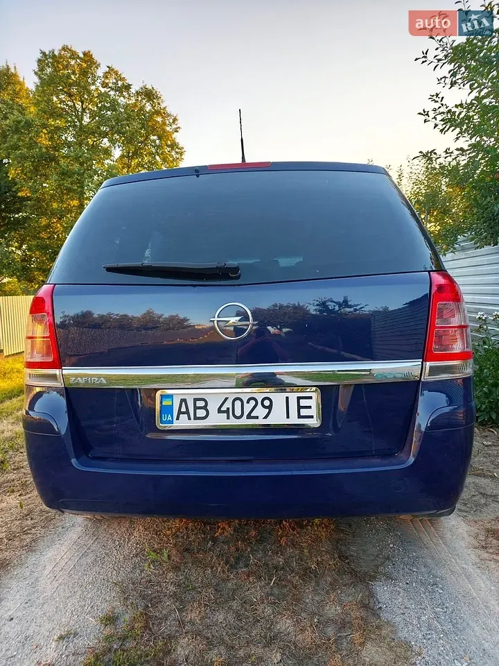 Opel Zafira 2009 photo 4