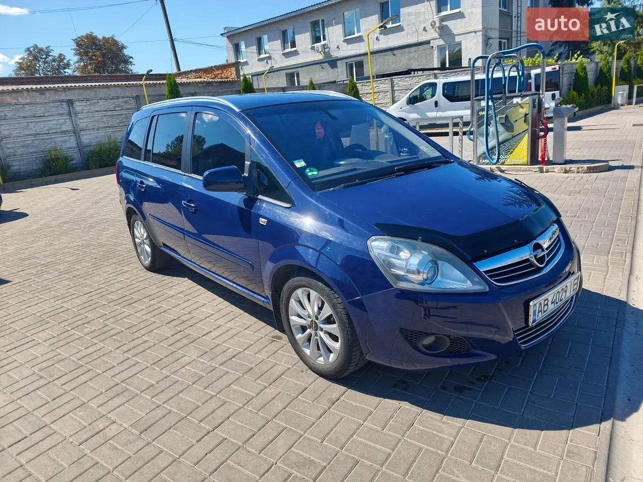 Opel Zafira 2009 photo 2