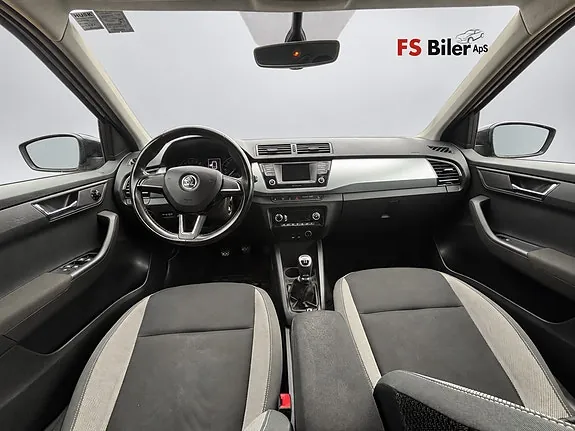 Skoda Fabia 2016 photo 5