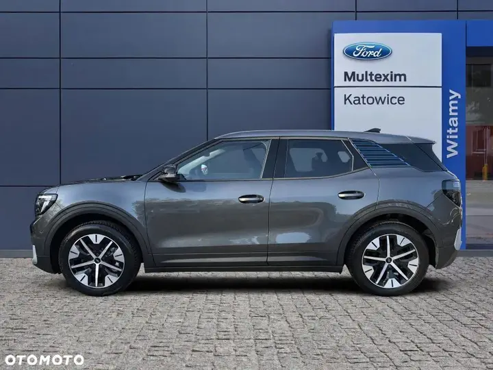Ford Explorer 2026 photo 2