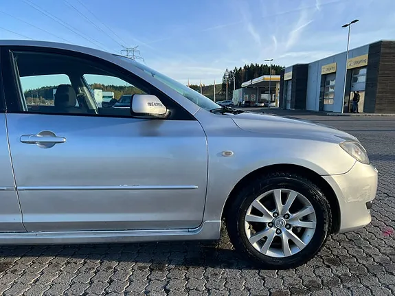 Mazda 3 2005 photo 3