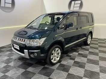 Mitsubishi Delica 2013 photo 4