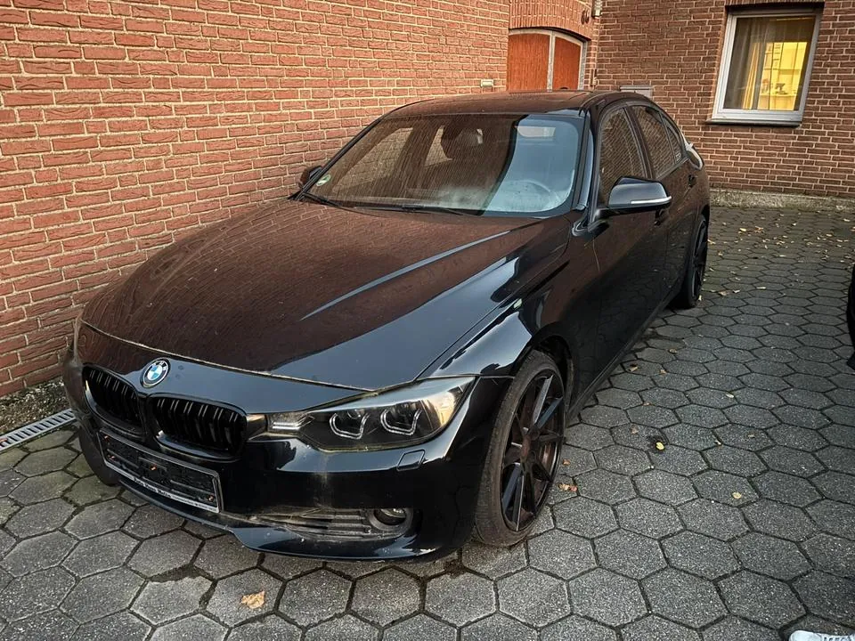 BMW 328I