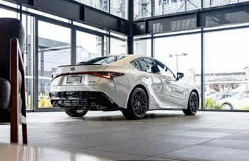 Lexus Is 500 2024 photo 4