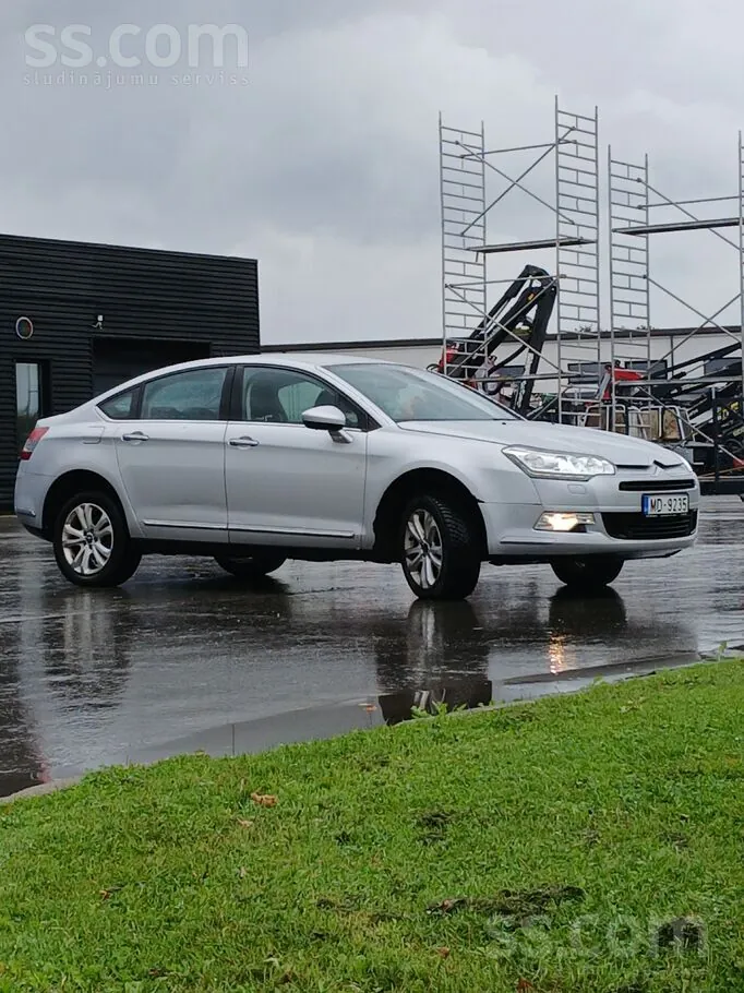 Citroen C5 2011 photo 2