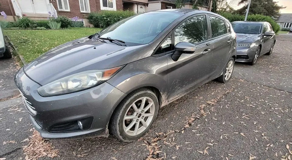 Ford Fiesta 2014 photo 2