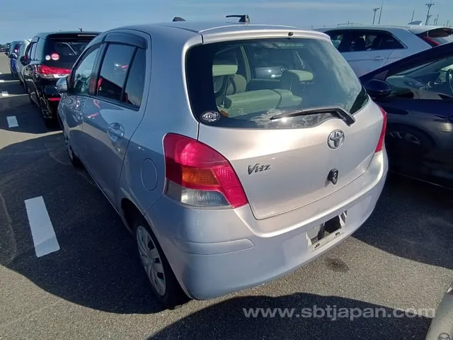 Toyota Vitz F 2009 photo 3