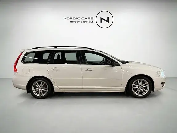 Volvo V70 2016 photo 2