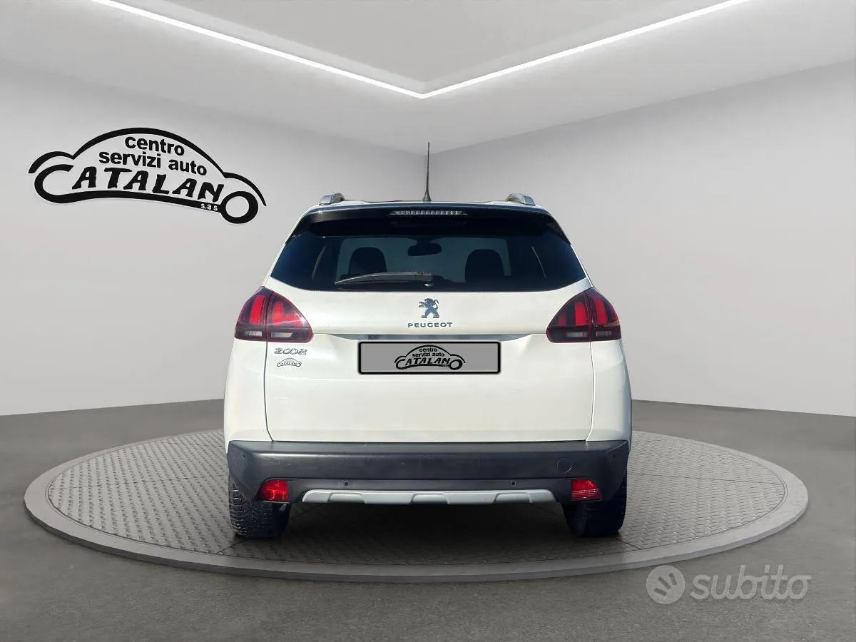 Peugeot 2008 2019 photo 4