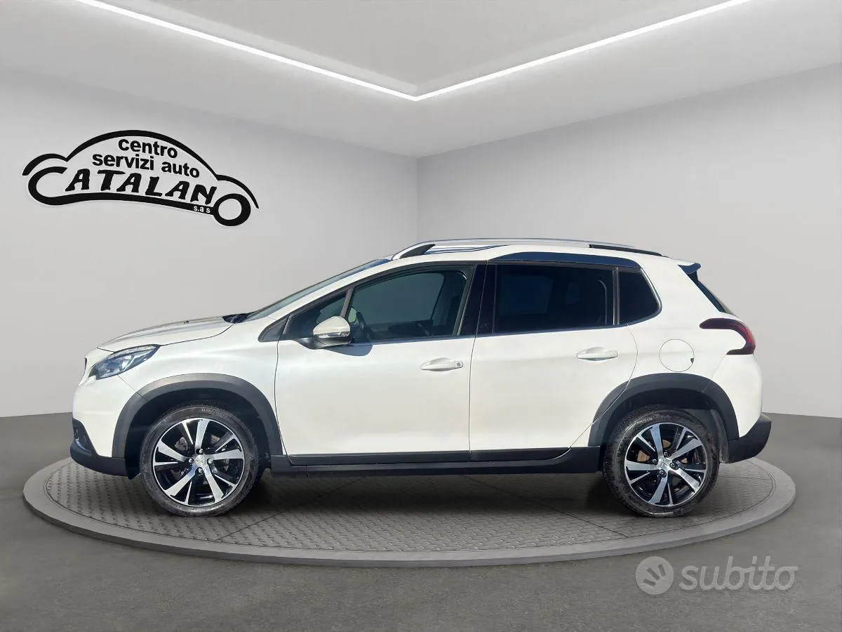 Peugeot 2008 2019 photo 2