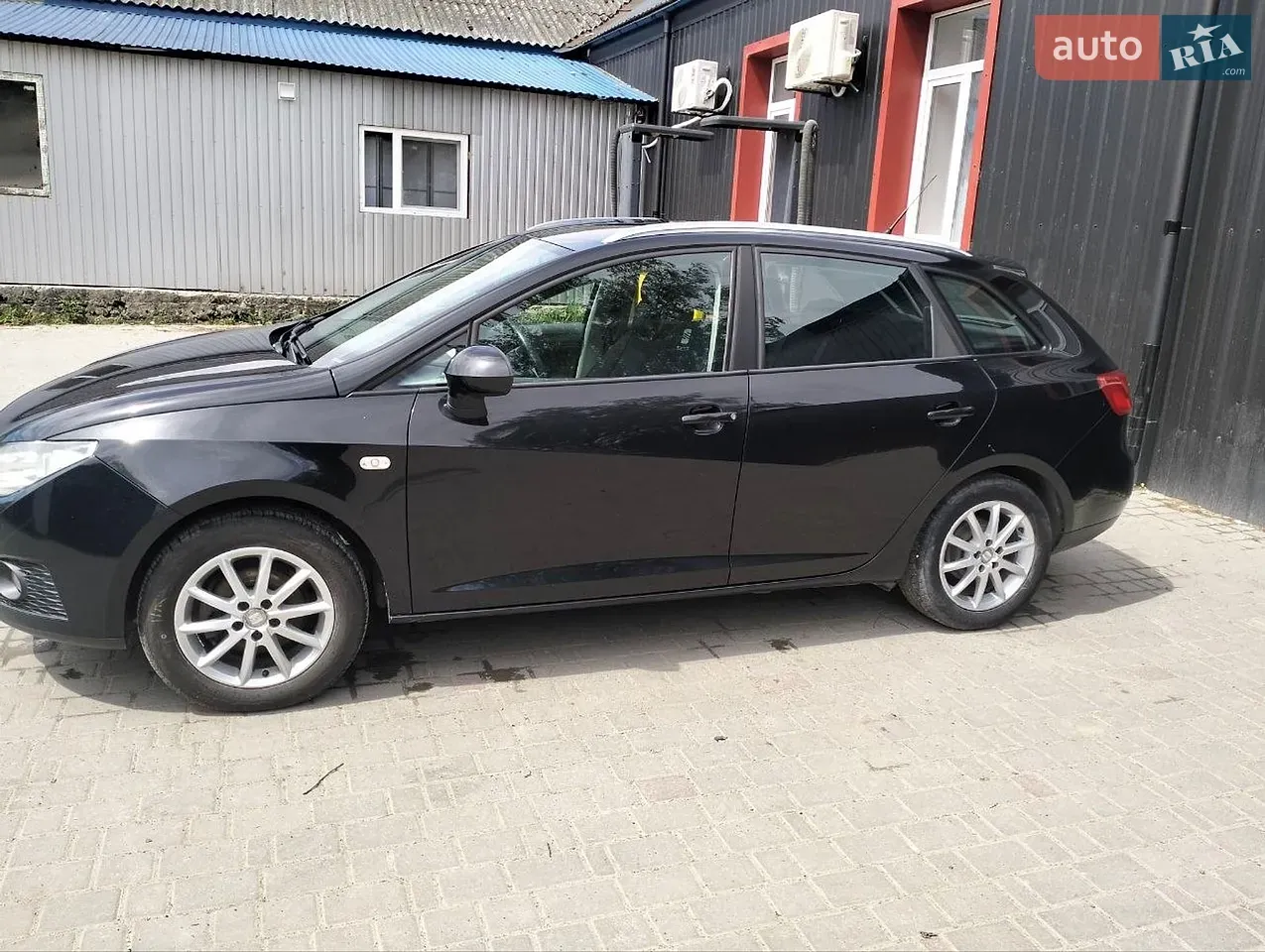 Seat Ibiza 2011 photo 4