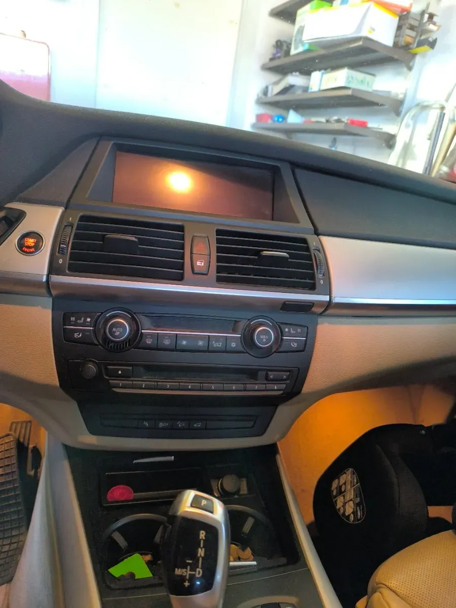 BMW X5 2009 photo 2