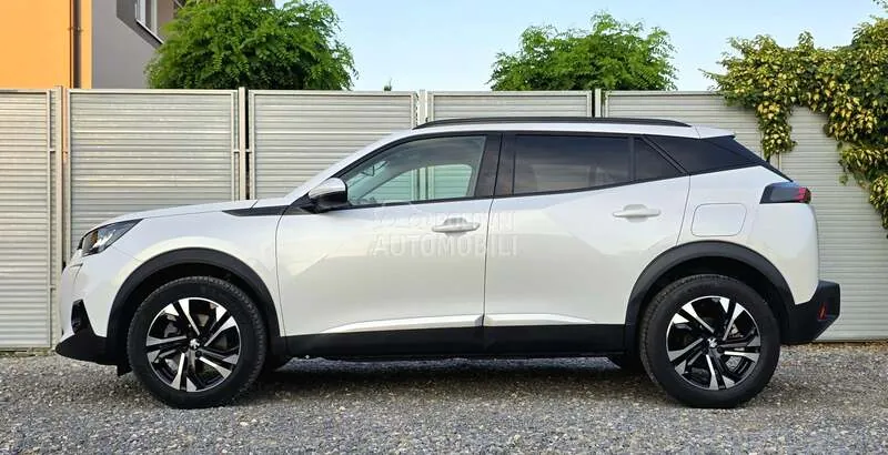 Peugeot 2008 2021 photo 4