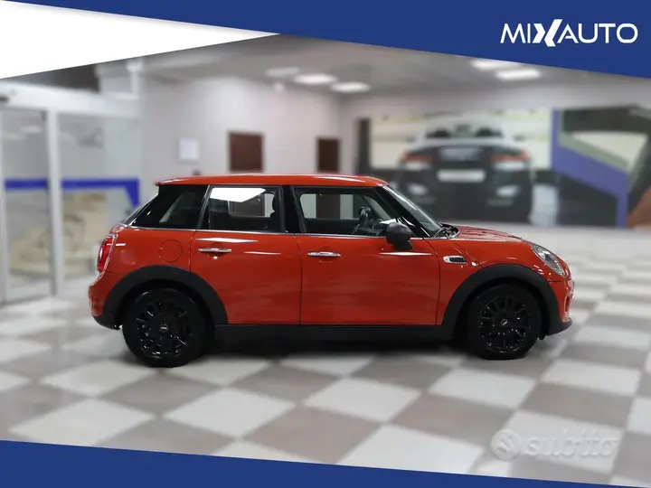 Mini One 2020 photo 3
