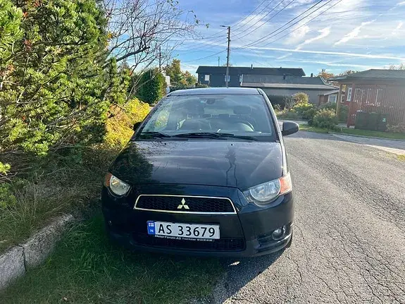 Mitsubishi Colt 2012 photo 2