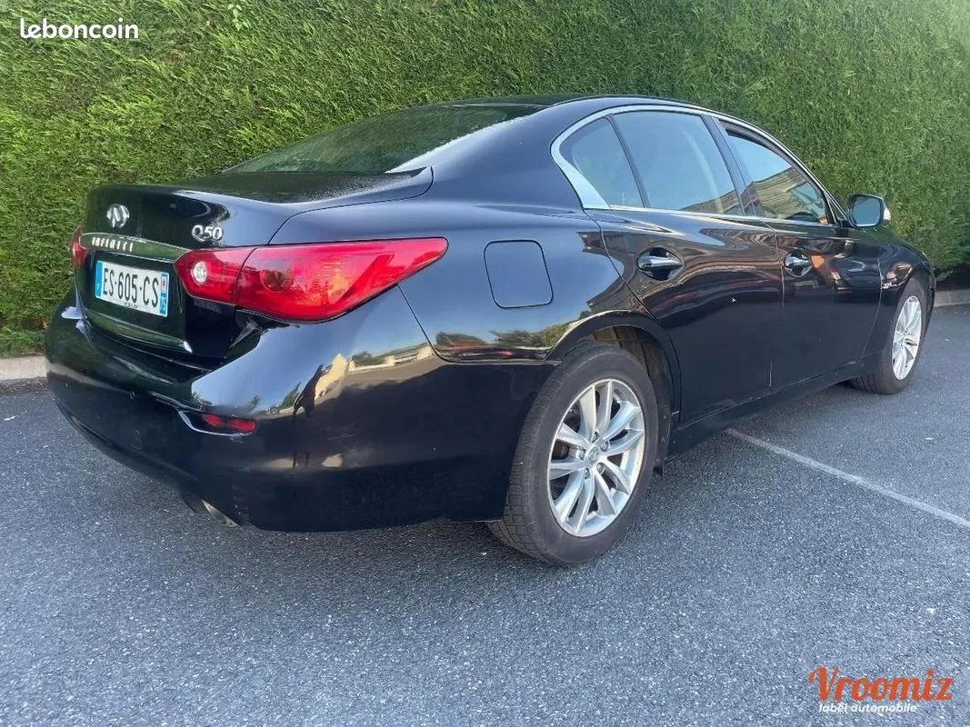Infiniti Q50 2017 photo 2
