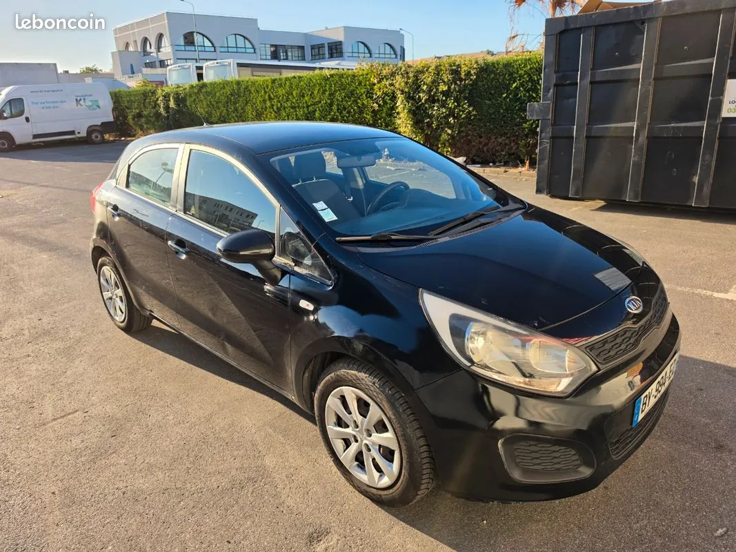 Kia Rio 2011 photo 4