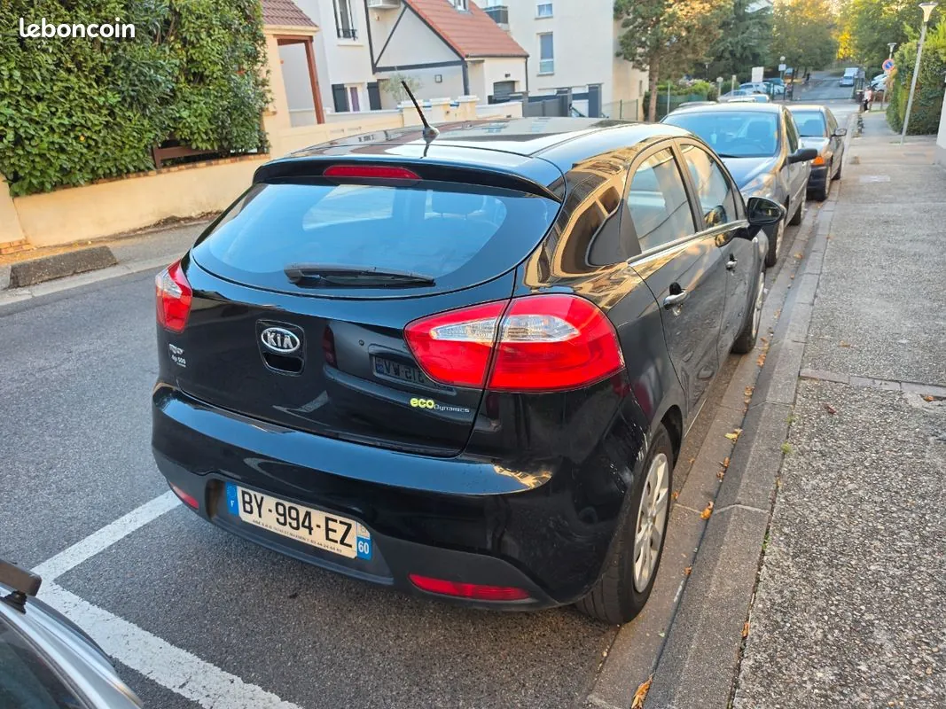 Kia Rio 2011 photo 2