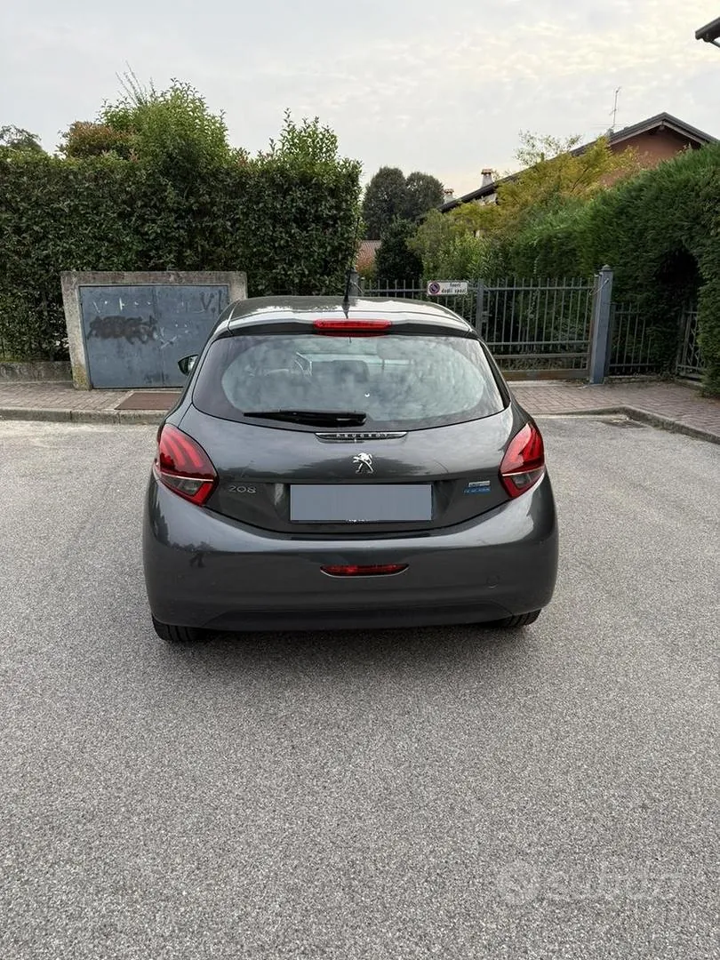 Peugeot 208 2016 photo 4