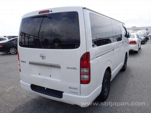 Toyota Hiace Van 2017 photo 4