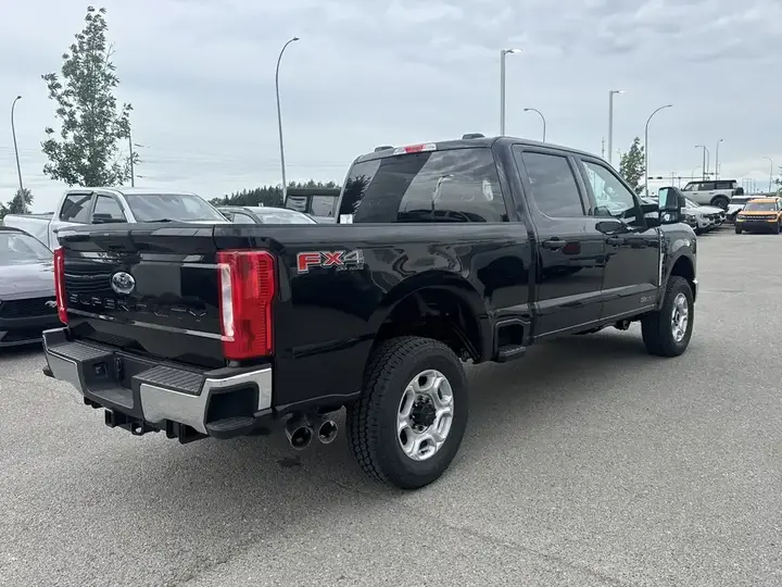 Ford F-350 Super Duty 2026 photo 5