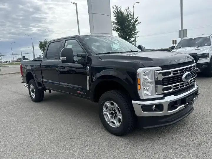 Ford F-350 Super Duty 2026 photo 4