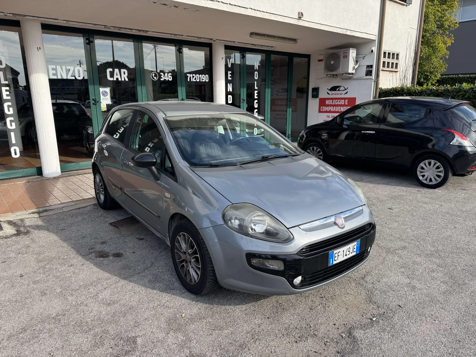 Fiat Grande Punto 2011 photo 3