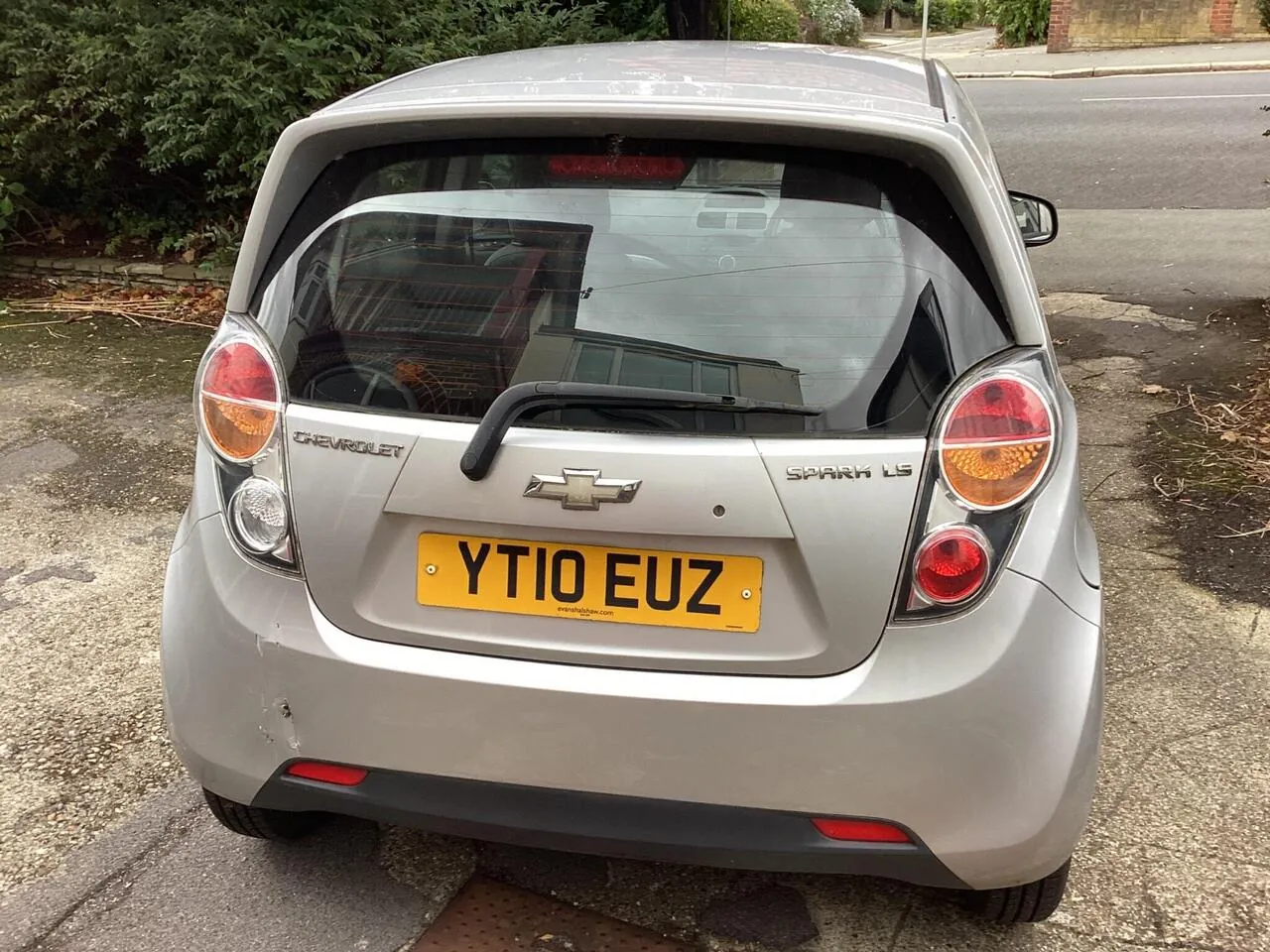 Chevrolet Spark 2010 photo 2
