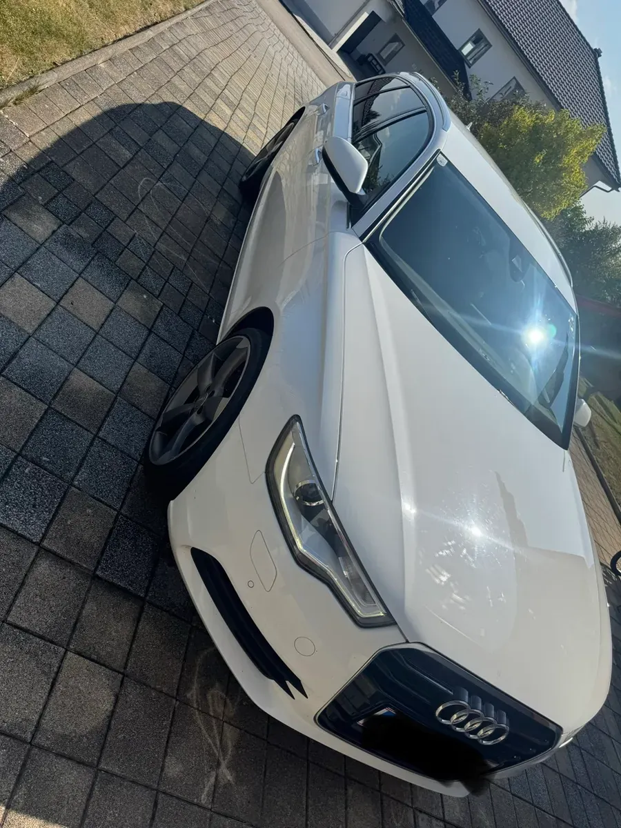 Audi A6 2014 photo 2