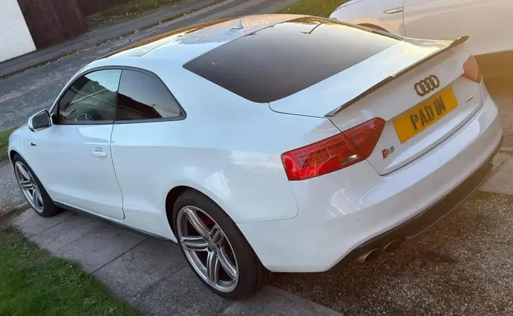 Audi S5 2013 photo 2