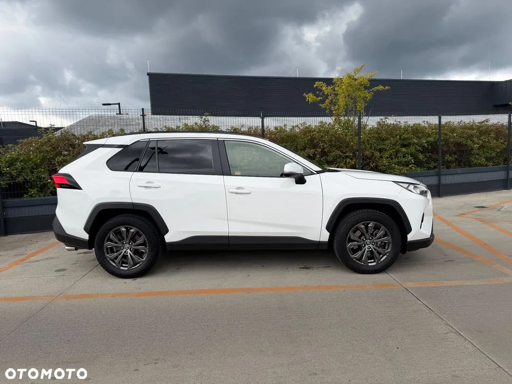Toyota Rav4 2022 photo 2