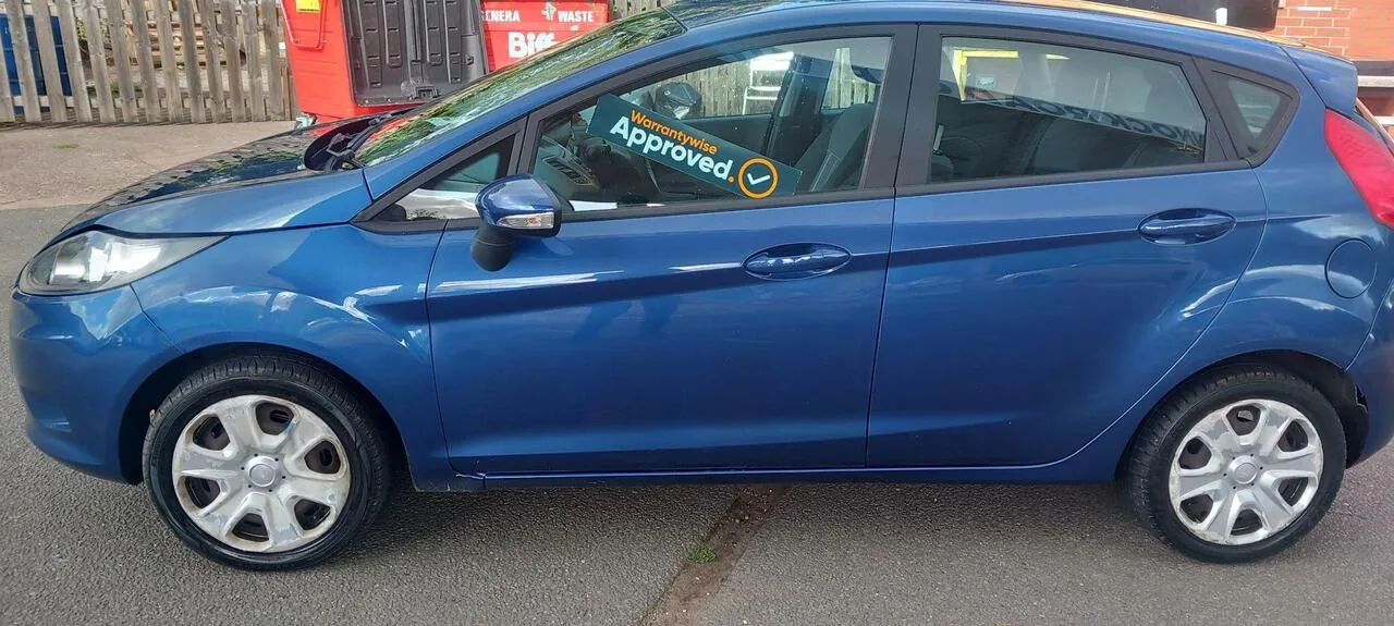 Ford Fiesta 2009 photo 3