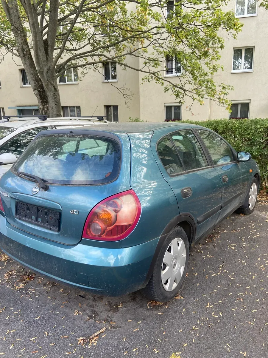 Nissan Almera 2003 photo 2
