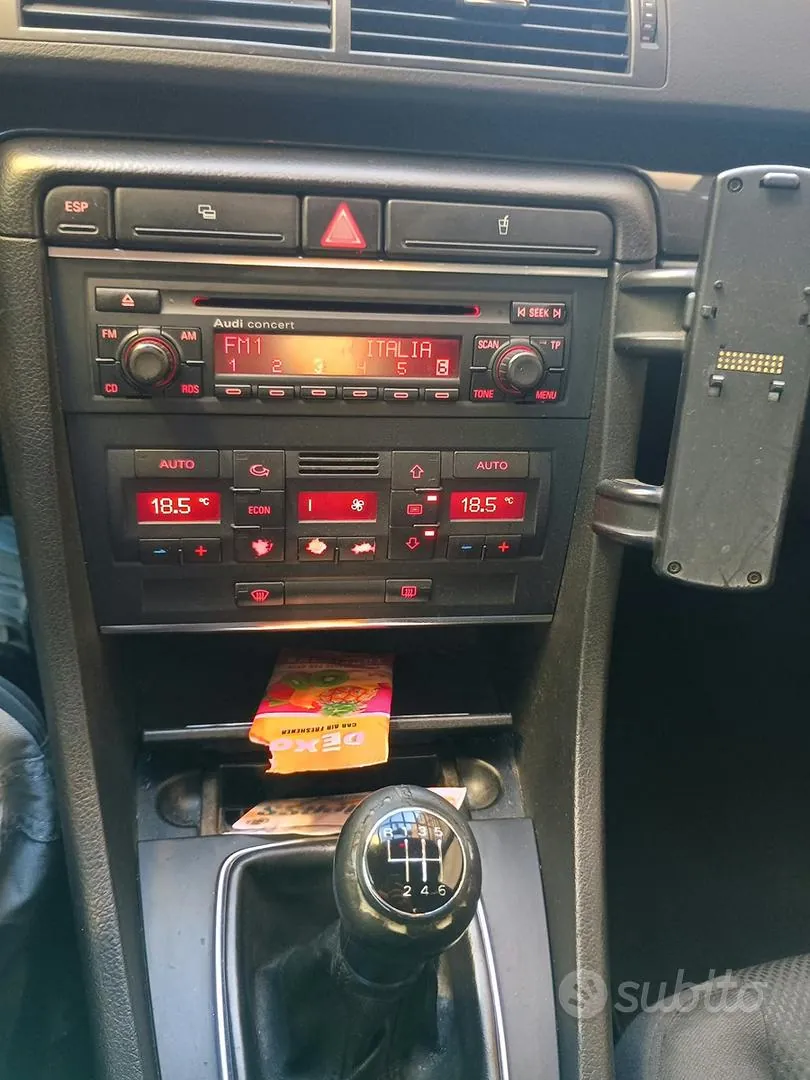 Audi A4 2005 photo 4