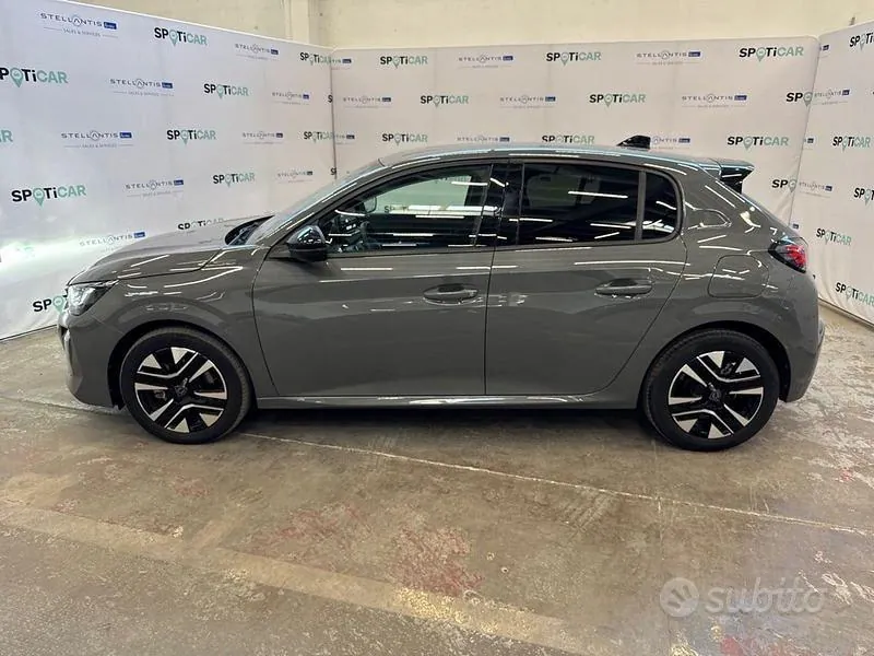 Peugeot 208 2024 photo 2