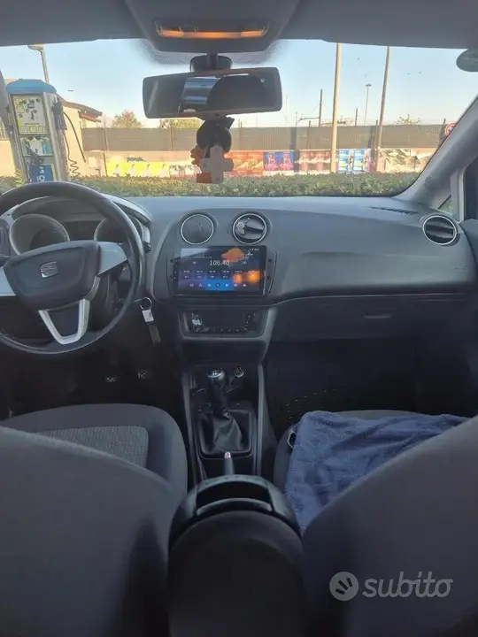 Seat Ibiza 2012 photo 4